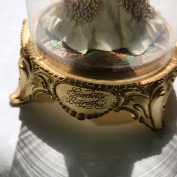 Scarletts Betrothal Gone With The Wind 1993 Limited Edition Figurine Glass Dome - Picture 3 of 5